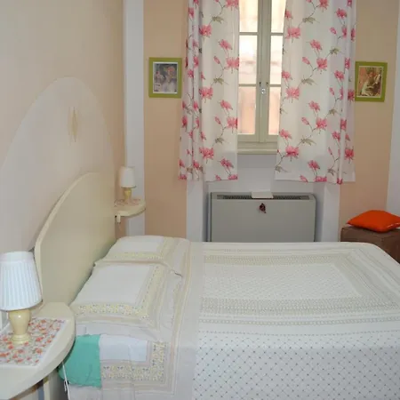 Casa Deborah דירה קנוביו