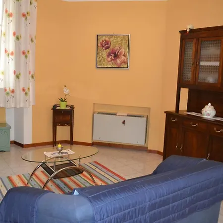 Casa Deborah דירה קנוביו
